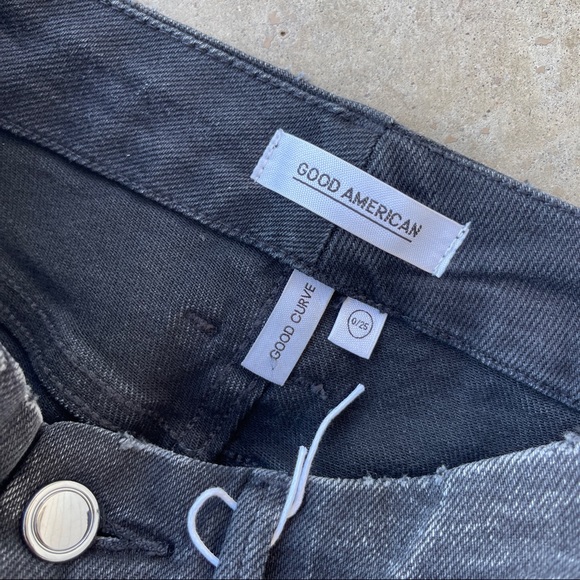 Good American Good Curve Black Distressed Jeans - Picture 5 of 7